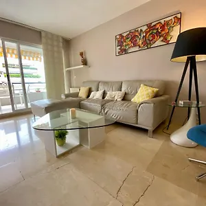 https://apartamento-con-piscina-en-guadalmina.1costadelsol.com